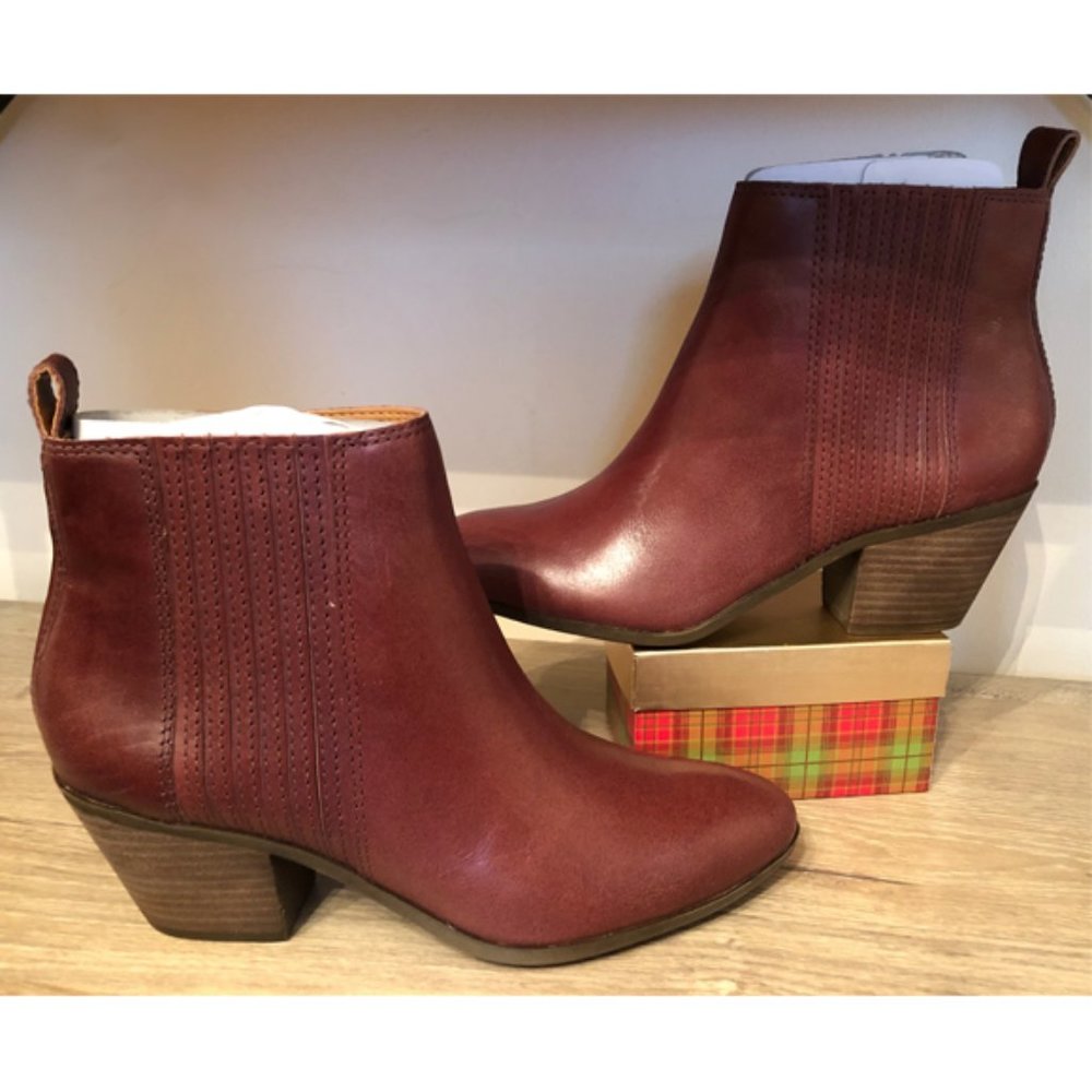 NEW Frye jacy chelsea ankle booties cognac 8.5